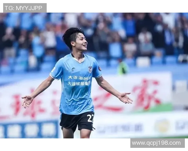 广州对决大连人中超激战即将上演球迷期待精彩表现与激烈竞争